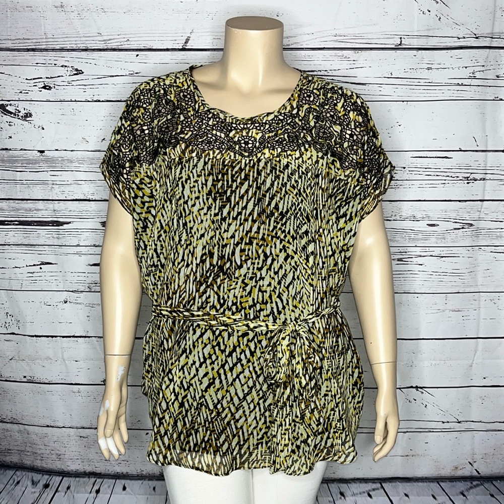 Coldwater Creek Size 1X 18 Animal Print - Crochet Lace Trim Blouse w/ Tie Belt